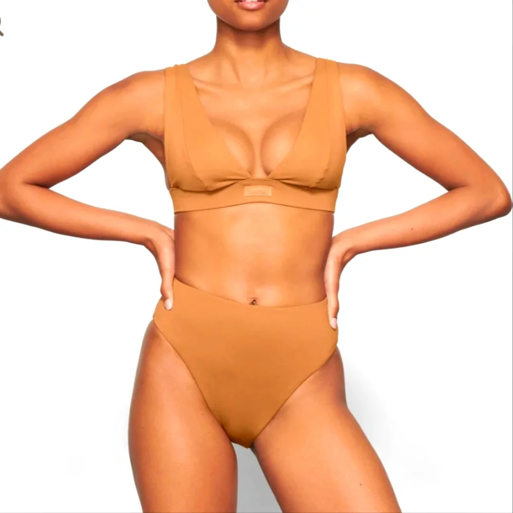 NWT SKIMS Recycled Swim Plunge Bra Bikini Top ALMOND 2X